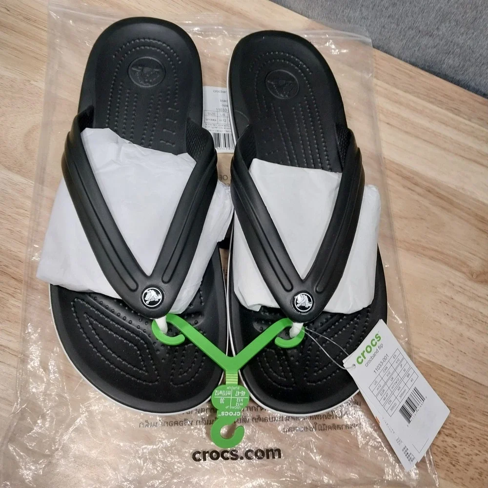 Crocs Crocband Flip Mens Sporty Lightweight Sandals Size M12 Black White